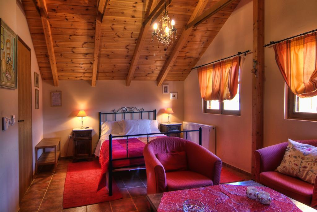 Nefeles Hotel Arachova Eksteriør billede