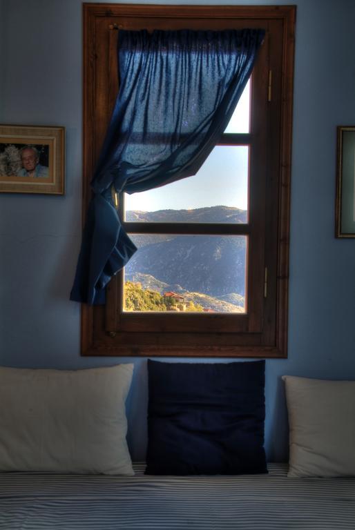 Nefeles Hotel Arachova Eksteriør billede