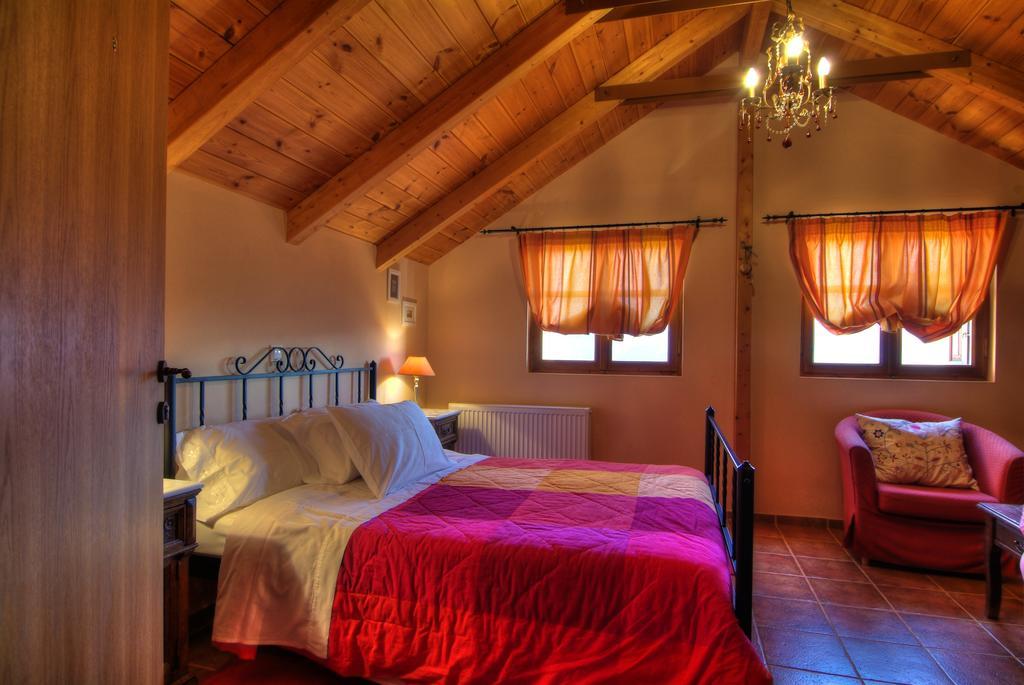 Nefeles Hotel Arachova Eksteriør billede
